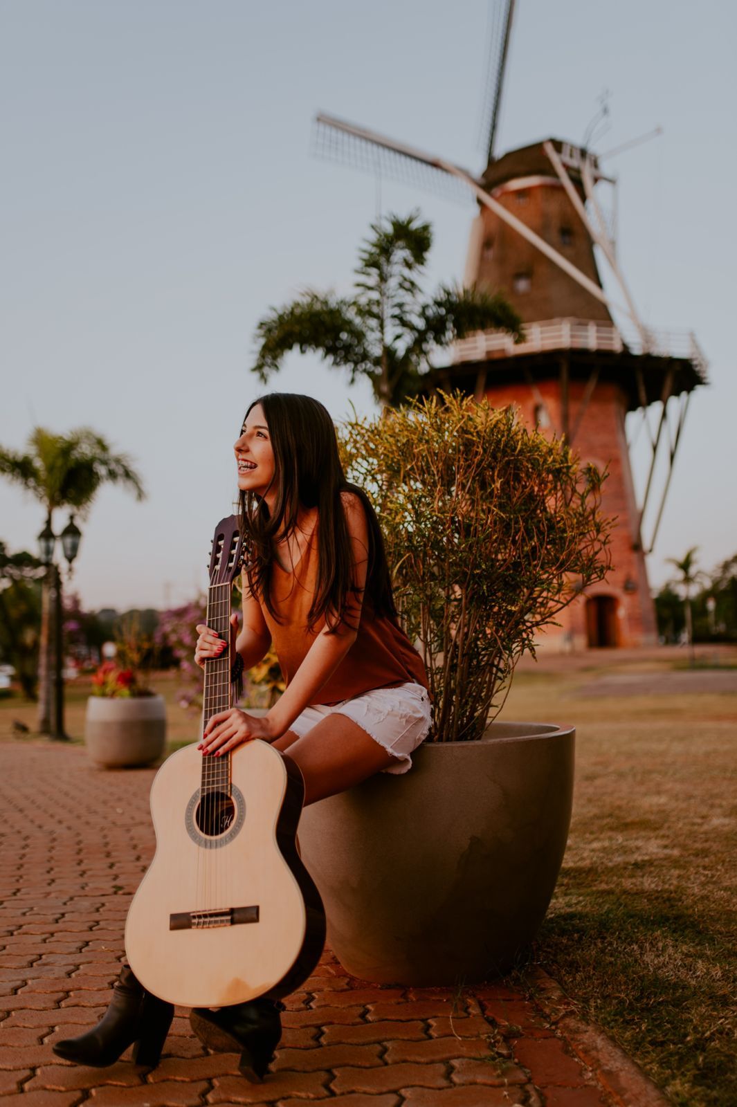 Foto DEBUTANTE VICTORIA | HOLAMBRA - SP - Imagem 1