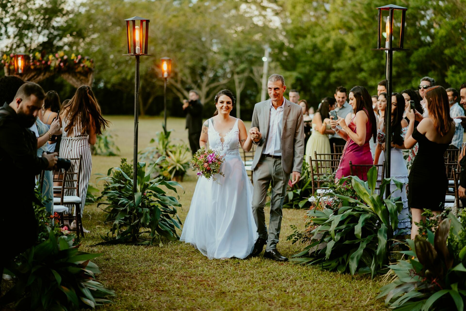 Foto CASAMENTO JANAINA E LARISSA | BUFFET CASTELO DE DIAMANTES | RIO CLARO - SP - Imagem 48