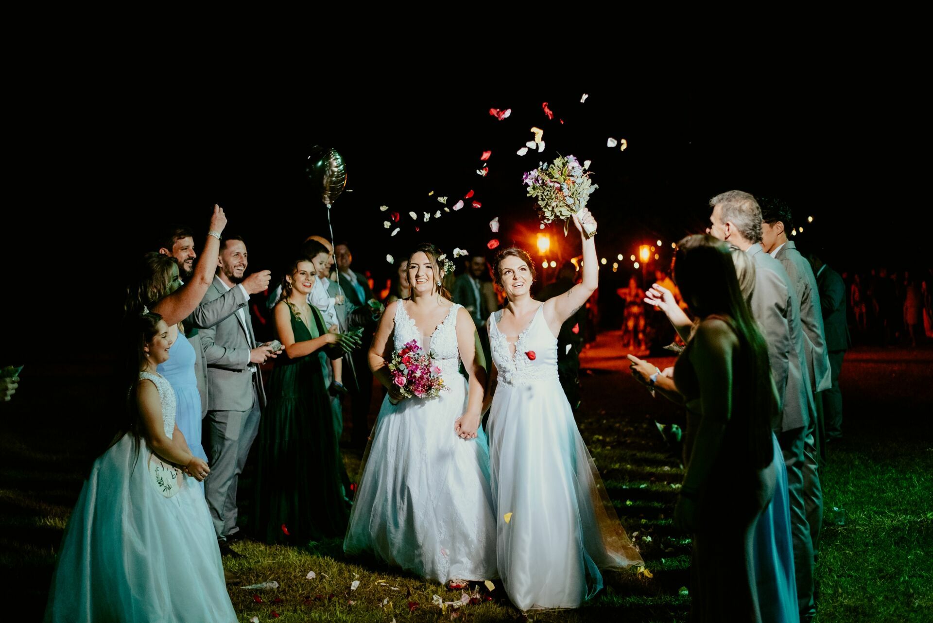 Foto CASAMENTO JANAINA E LARISSA | BUFFET CASTELO DE DIAMANTES | RIO CLARO - SP - Imagem 110
