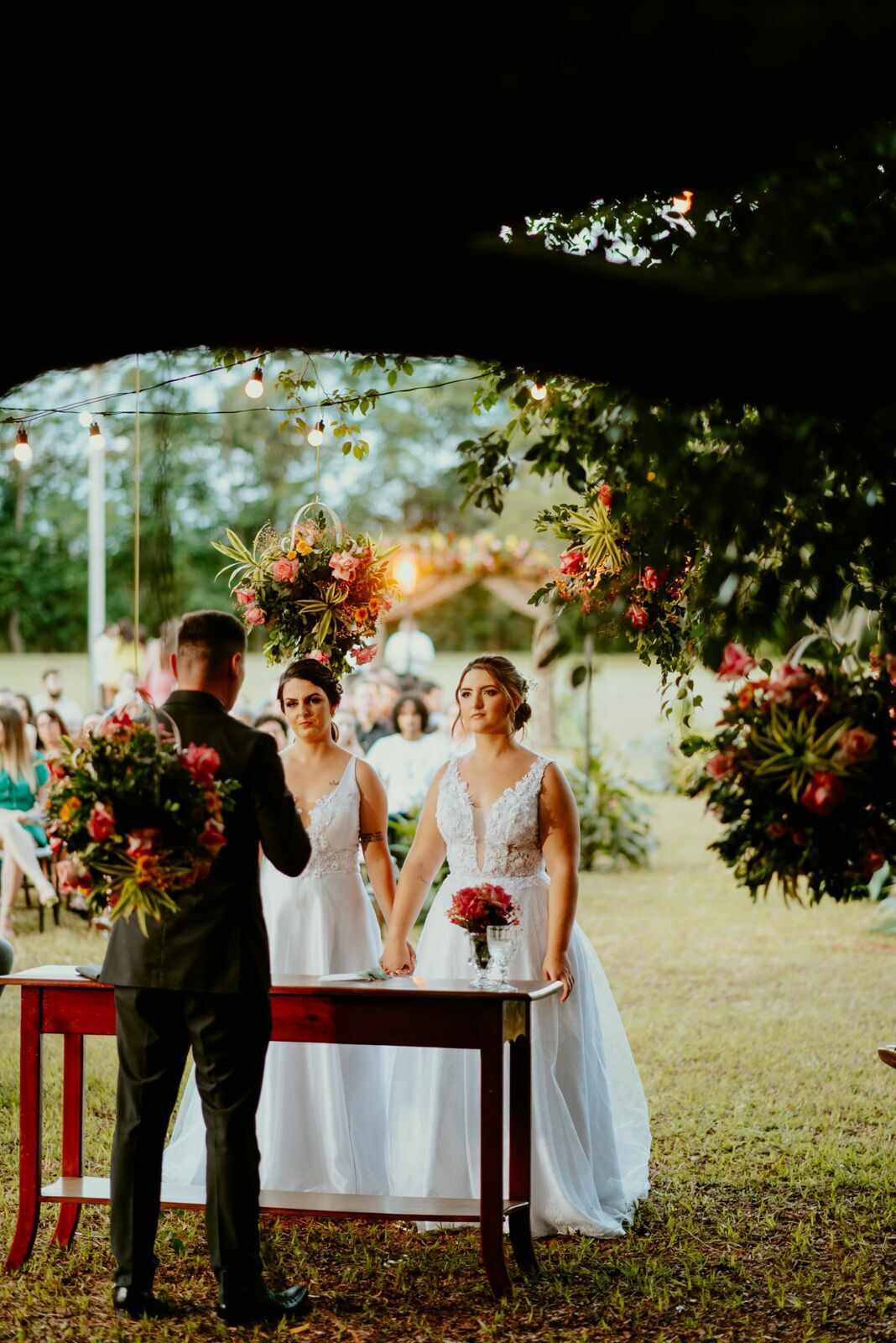 Foto CASAMENTO JANAINA E LARISSA | BUFFET CASTELO DE DIAMANTES | RIO CLARO - SP - Imagem 73