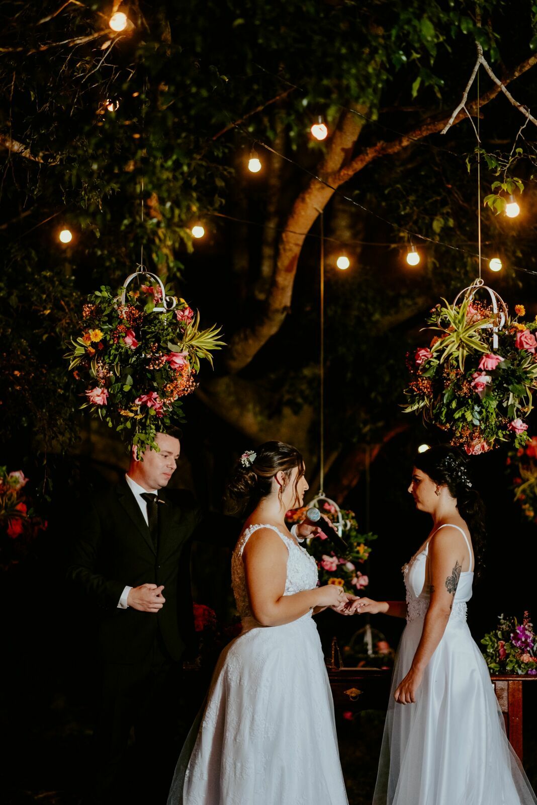 Foto CASAMENTO JANAINA E LARISSA | BUFFET CASTELO DE DIAMANTES | RIO CLARO - SP - Imagem 96
