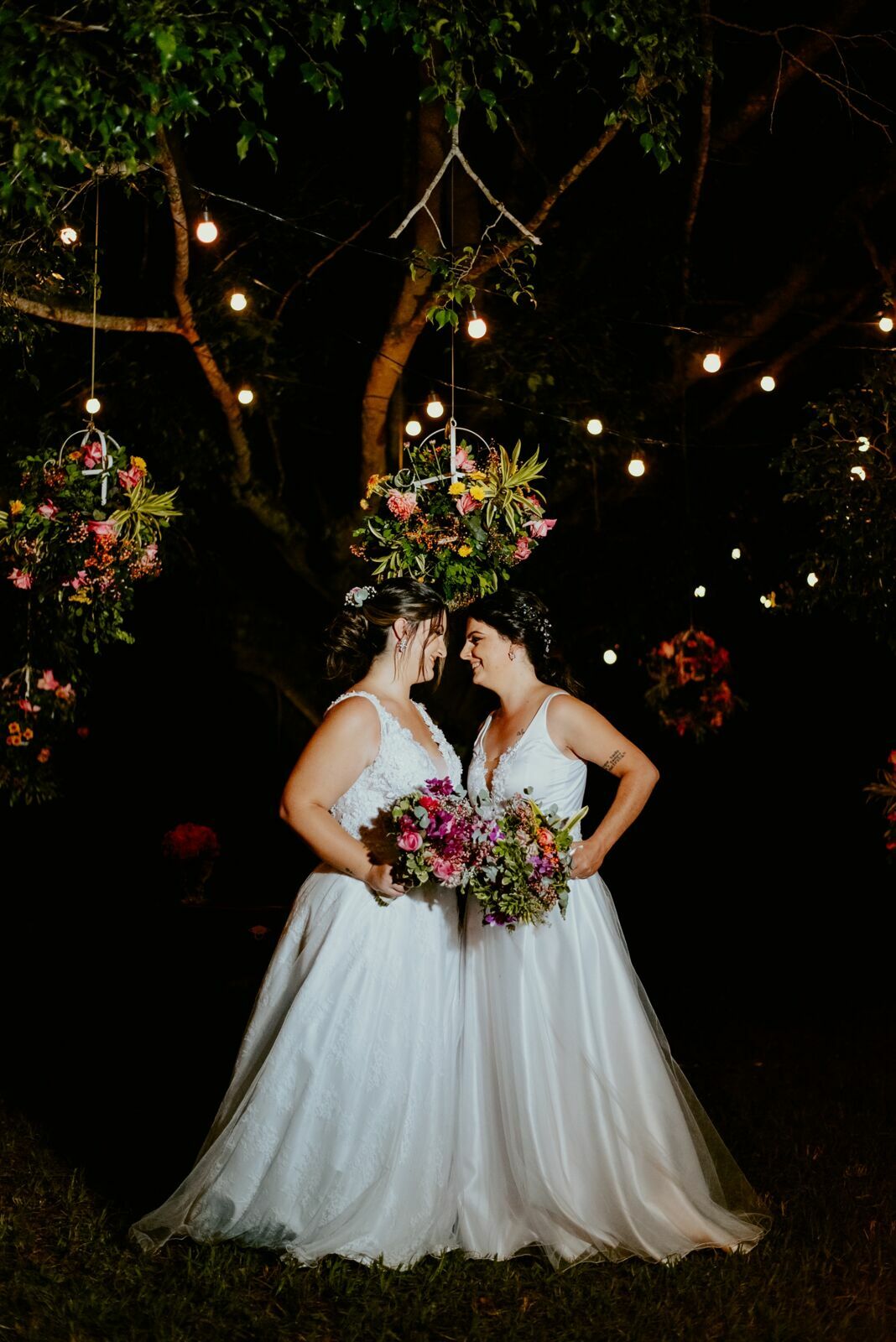 Foto CASAMENTO JANAINA E LARISSA | BUFFET CASTELO DE DIAMANTES | RIO CLARO - SP - Imagem 104