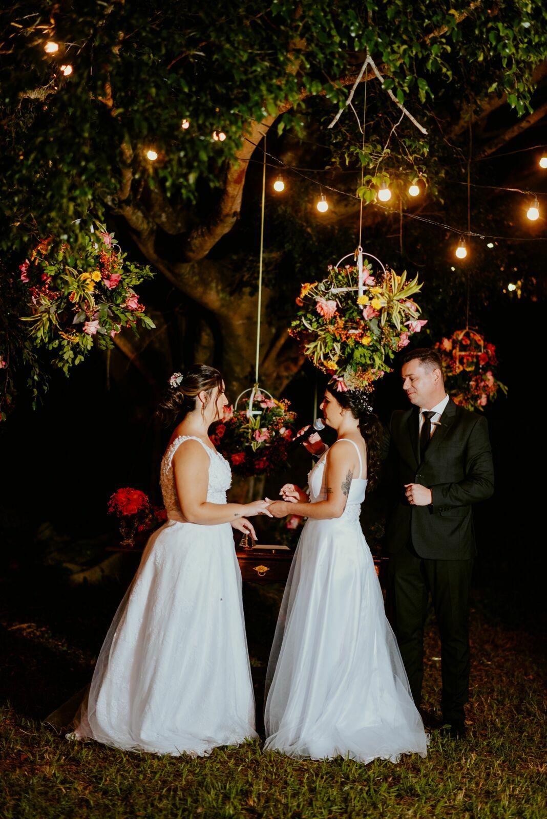 Foto CASAMENTO JANAINA E LARISSA | BUFFET CASTELO DE DIAMANTES | RIO CLARO - SP - Imagem 94
