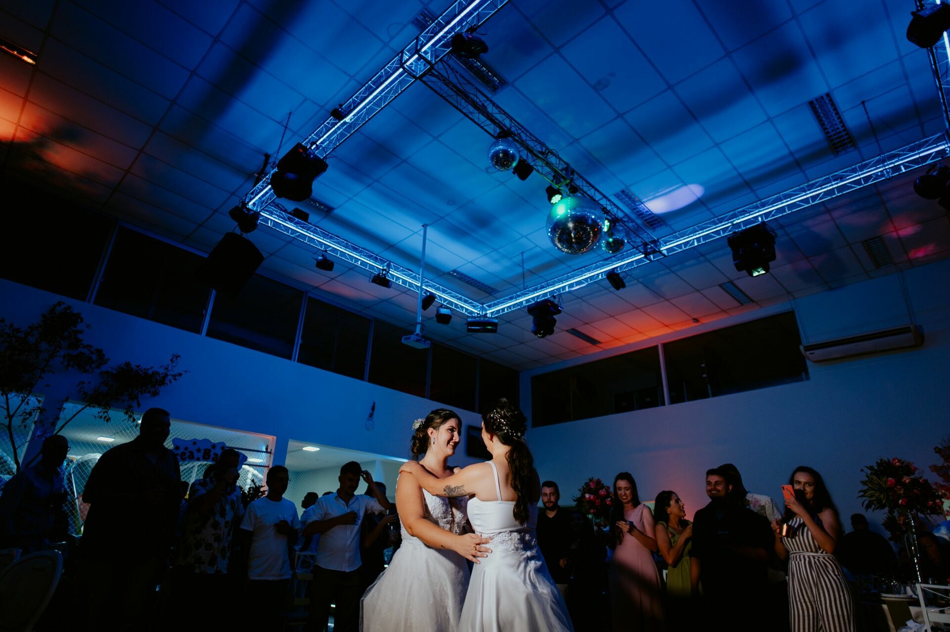 Foto CASAMENTO JANAINA E LARISSA | BUFFET CASTELO DE DIAMANTES | RIO CLARO - SP - Imagem 140