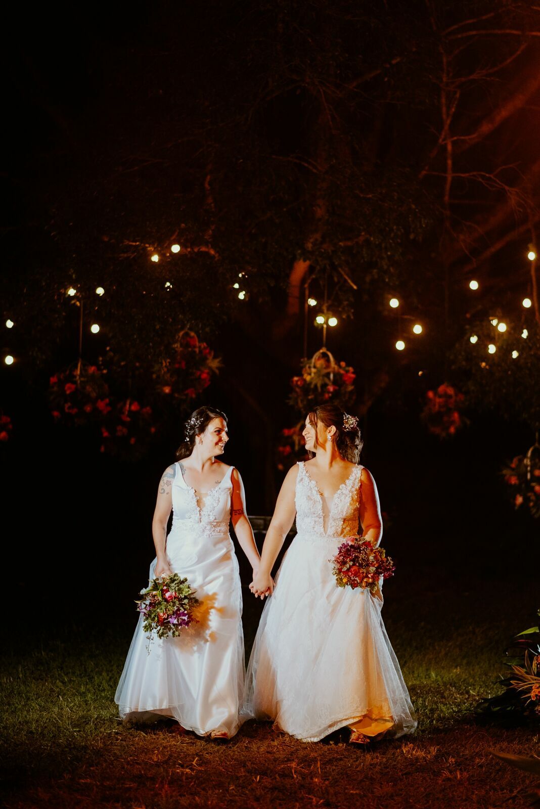 Foto CASAMENTO JANAINA E LARISSA | BUFFET CASTELO DE DIAMANTES | RIO CLARO - SP - Imagem 133