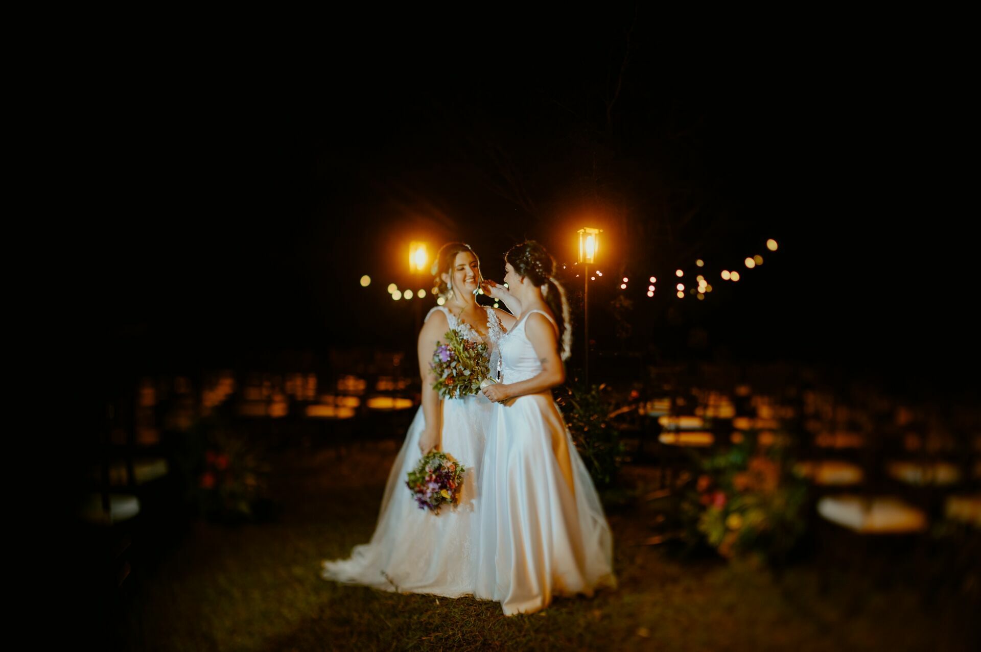 Foto CASAMENTO JANAINA E LARISSA | BUFFET CASTELO DE DIAMANTES | RIO CLARO - SP - Imagem 120