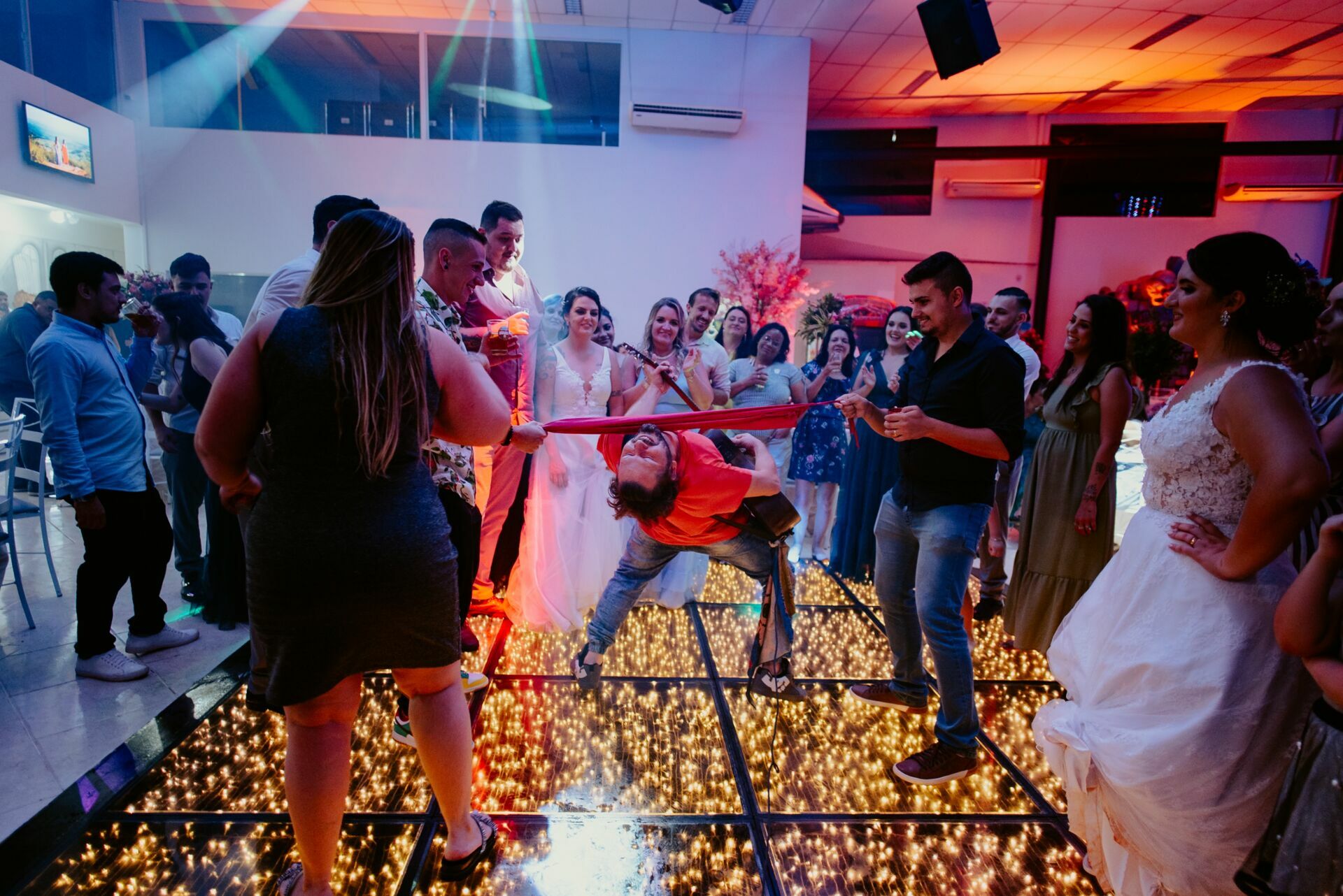 Foto CASAMENTO JANAINA E LARISSA | BUFFET CASTELO DE DIAMANTES | RIO CLARO - SP - Imagem 155