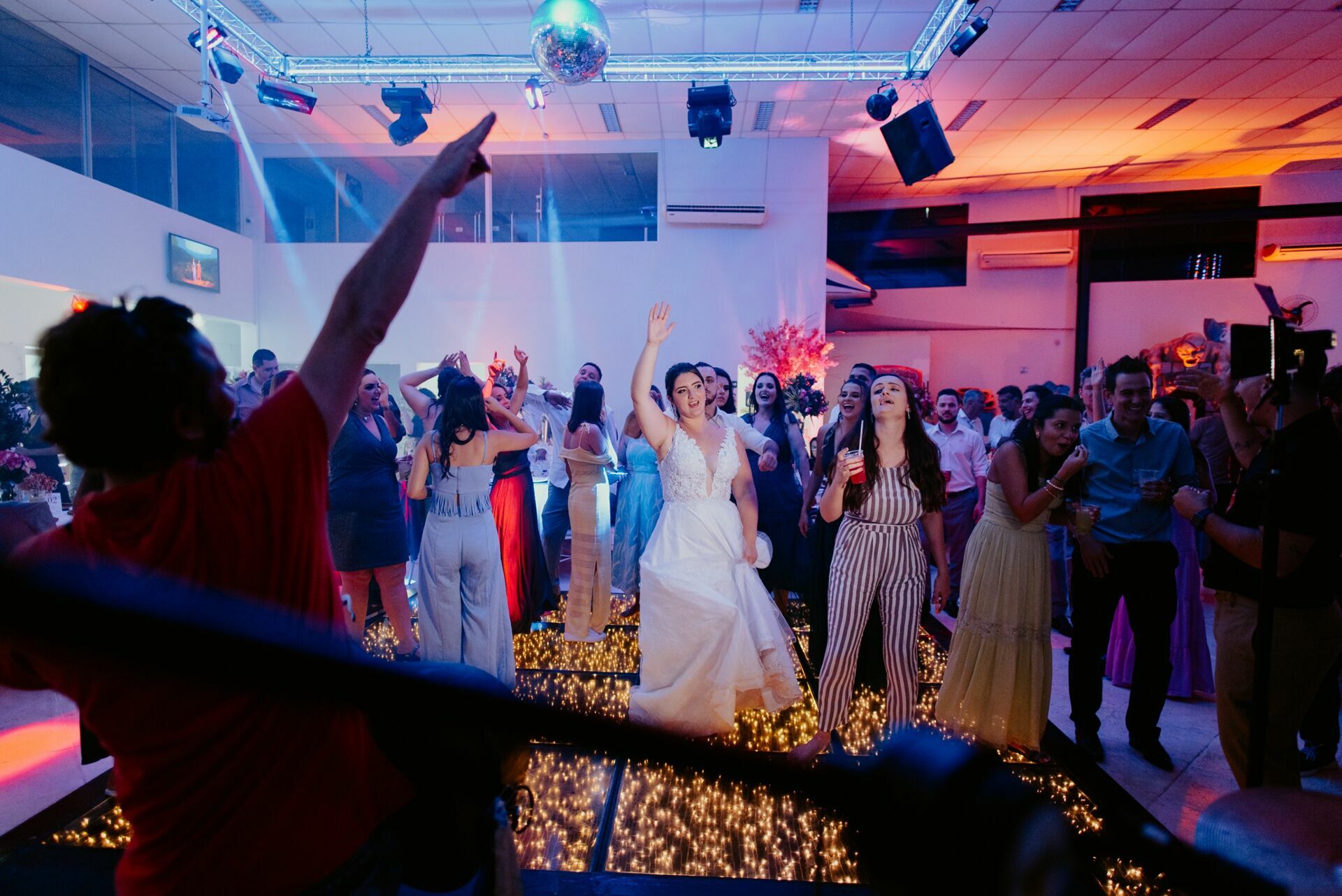 Foto CASAMENTO JANAINA E LARISSA | BUFFET CASTELO DE DIAMANTES | RIO CLARO - SP - Imagem 152
