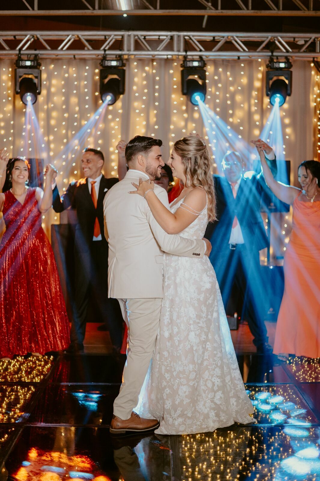 Foto CASAMENTO LARI E JOÃO | PARAISO EVENTOS | SANTA GERTRUDES - SP - Imagem 124