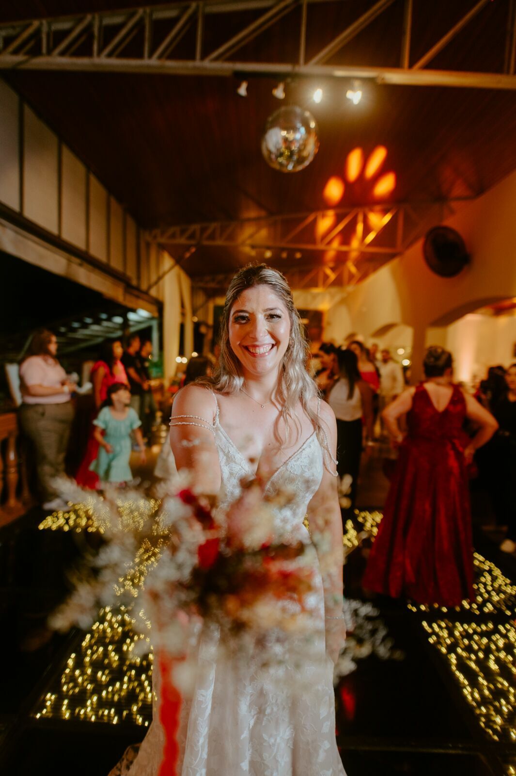 Foto CASAMENTO LARI E JOÃO | PARAISO EVENTOS | SANTA GERTRUDES - SP - Imagem 133